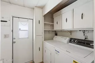 2420 W Calle Comodo, Tucson, AZ 85705 - Photo 17