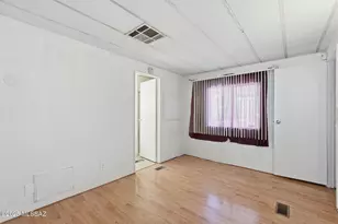 2420 W Calle Comodo, Tucson, AZ 85705 - Photo 13