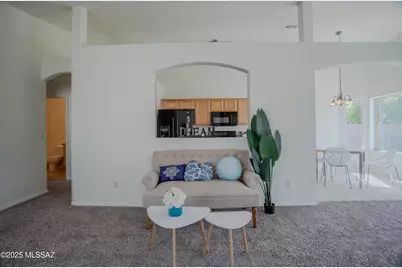7871 W Sacramento Hill Drive, Tucson, AZ 85743 - Photo 3