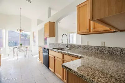 7871 W Sacramento Hill Drive, Tucson, AZ 85743 - Photo 15