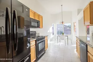 7871 W Sacramento Hill Dr, Tucson, AZ 85743 - Photo 17