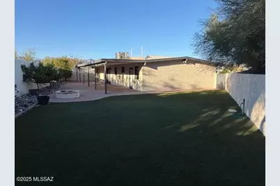 9780 E Hollow Place, Tucson, AZ 85748 - Photo 17