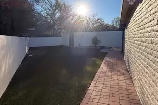 9780 E Hollow Pl, Tucson, AZ 85748 - Photo 15