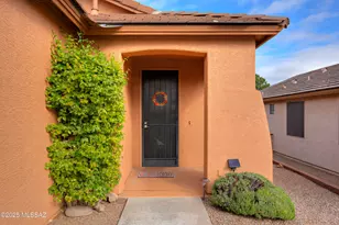 512 W Bazille Way, Green Valley, AZ 85614 - Photo 3