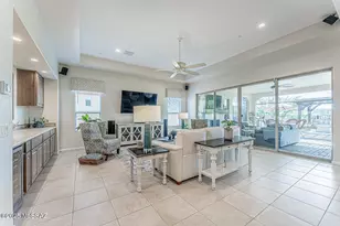 2230 E Thunder Blf Dr, Green Valley, AZ 85614 - Photo 7