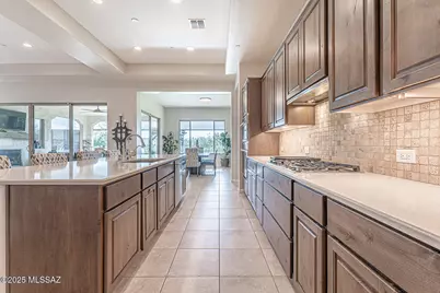 2230 E Thunder Bluff Drive, Green Valley, AZ 85614 - Photo 11