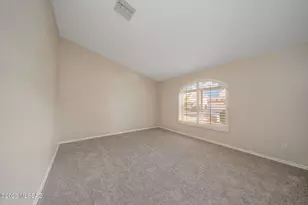 1645 E Ganymede Dr, Tucson, AZ 85737 - Photo 11