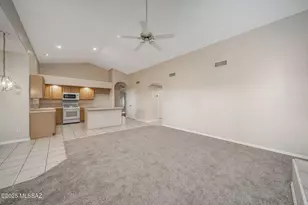 1645 E Ganymede Dr, Tucson, AZ 85737 - Photo 15