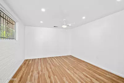 8601 E Mabel Place, Tucson, AZ 85715 - Photo 11