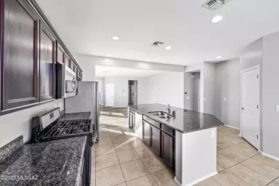 6623 E Via Jardin Verde, Tucson, AZ 85756 - Photo 13