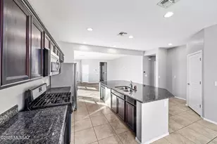 6623 E Via Jardin Verde, Tucson, AZ 85756 - Photo 13