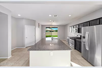 6623 E Via Jardin Verde, Tucson, AZ 85756 - Photo 11
