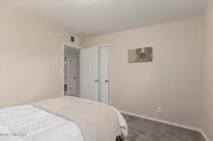 7026 E Calle Ileo, Tucson, AZ 85710 - Photo 17