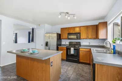 7015 S Dunnock Drive, Tucson, AZ 85756 - Photo 11