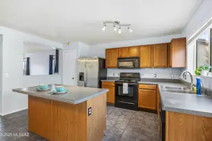 7015 S Dunnock Dr, Tucson, AZ 85756 - Photo 11