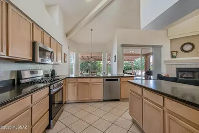 9831 N Western Fork Trail, Tucson, AZ 85742 - Photo 11