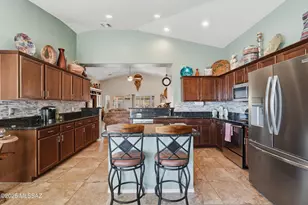 1271 N Via Alamos, Green Valley, AZ 85614 - Photo 9