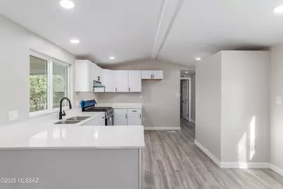2846 W Palm Vista Street, Tucson, AZ 85705 - Photo 5
