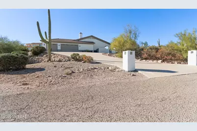 975 N Canyon Moonlight Place, Tucson, AZ 85745 - Photo 3