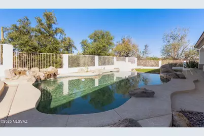 975 N Canyon Moonlight Place, Tucson, AZ 85745 - Photo 43