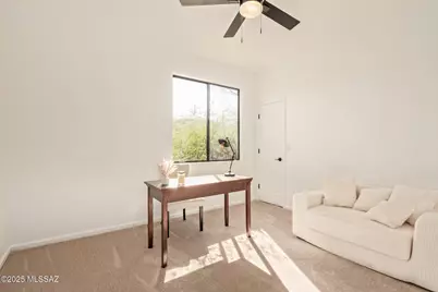 975 N Canyon Moonlight Place, Tucson, AZ 85745 - Photo 9