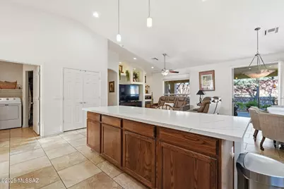 656 W Shadow Wood Street, Green Valley, AZ 85614 - Photo 15