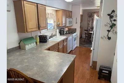 2842 S Western Way Circle, Tucson, AZ 85713 - Photo 11
