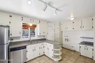 4234 E Waverly St, Tucson, AZ 85712 - Photo 17