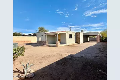 1633 S Camino Del Sierra, Tucson, AZ 85713 - Photo 1