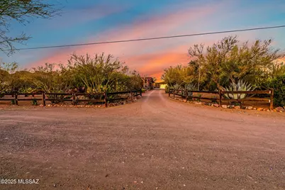 6600 N Dimitri Lane, Tucson, AZ 85743 - Photo 3