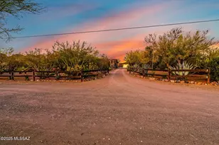 6600 N Dimitri Ln, Tucson, AZ 85743 - Photo 3