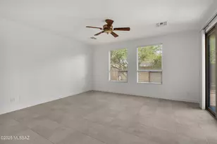 700 N Pebbles Ridge Dr, Green Valley, AZ 85614 - Photo 7