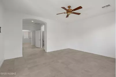 700 N Pebbles Ridge Drive, Green Valley, AZ 85614 - Photo 33