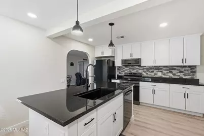 1141 N Paseo Del Cervato, Green Valley, AZ 85614 - Photo 13