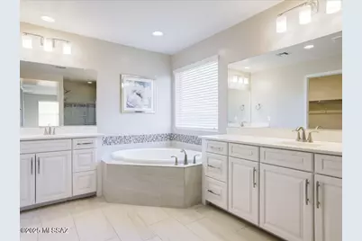 1093 E Silver Ray Drive, Oro Valley, AZ 85737 - Photo 5