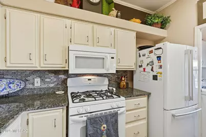 567 W Parkwood Court, Green Valley, AZ 85614 - Photo 7