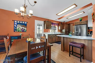 2051 S Doubletree Lane, Tucson, AZ 85713 - Photo 15