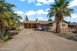 4731 E Scarlett St, Tucson, AZ 85711 - Photo 1