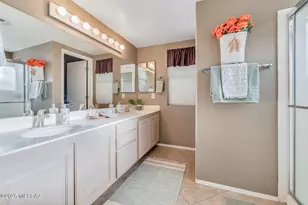 625 N Sunstream Ln, Tucson, AZ 85748 - Photo 23