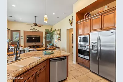 1537 N Bank Swallow Road, Green Valley, AZ 85614 - Photo 11