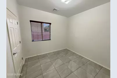 12860 N Cutri Court, Marana, AZ 85653 - Photo 13