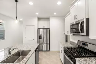 9807 N Summerstone Ave, Tucson, AZ 85743 - Photo 11