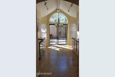 1353 E Stoney Canyon Circle, Oro Valley, AZ 85737 - Photo 3