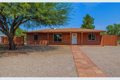 831 E Hedrick, Tucson, AZ 85719 - Photo 1