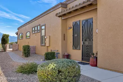 5829 S Waynes Way, Green Valley, AZ 85622 - Photo 3