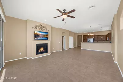 5829 S Waynes Way, Green Valley, AZ 85622 - Photo 15