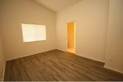 2096 W Double Eagle Drive, Tucson, AZ 85737 - Photo 9