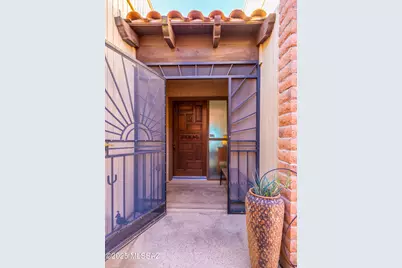 8665 N Coral Ridge Loop, Tucson, AZ 85704 - Photo 5