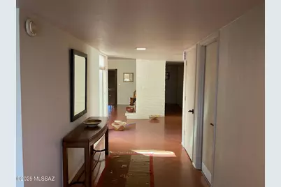 5720 N Calle De La Reina, Tucson, AZ 85718 - Photo 7