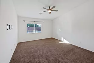 7939 W Imperial Eagle Ct, Tucson, AZ 85757 - Photo 9